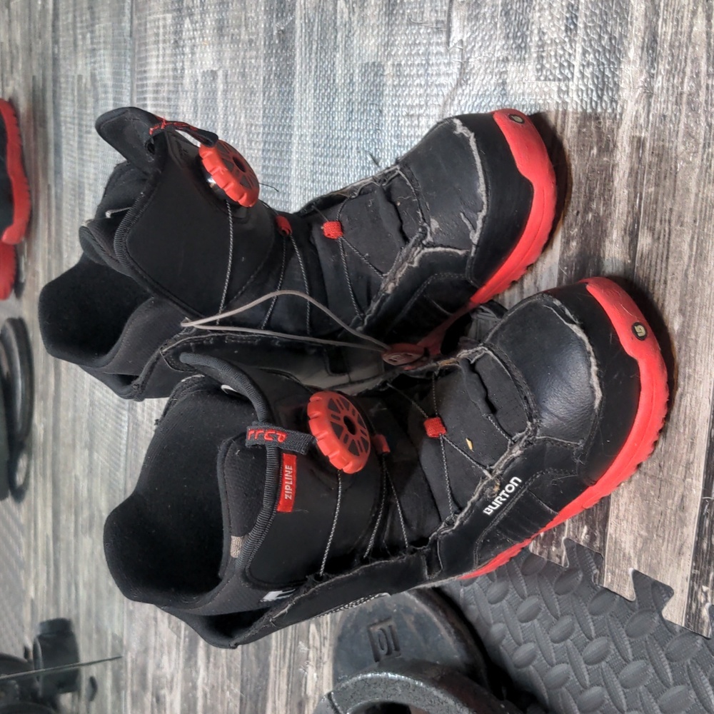 Burton Snowboard Boots Youth 6